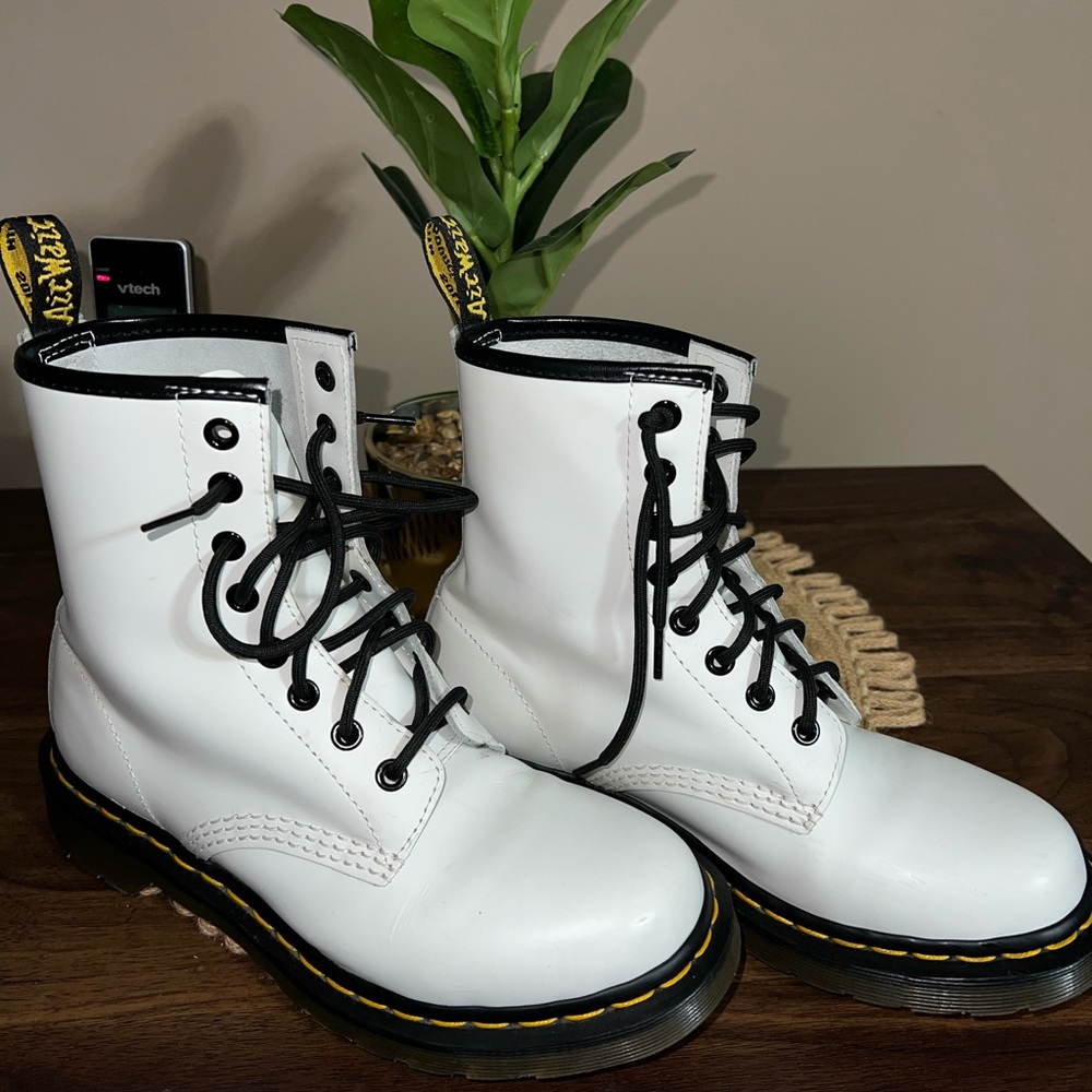 Dr. Martens Women Boots Size 7